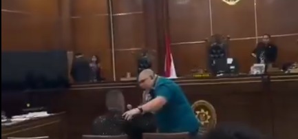 Razman Nasution Geruduk KY, MA, hingga DPR Mengemis Dukungan Pasca Kasus Injak Meja Pengadilan